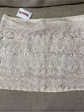 NWT Cream Y2K Mini Skirt Size Medium